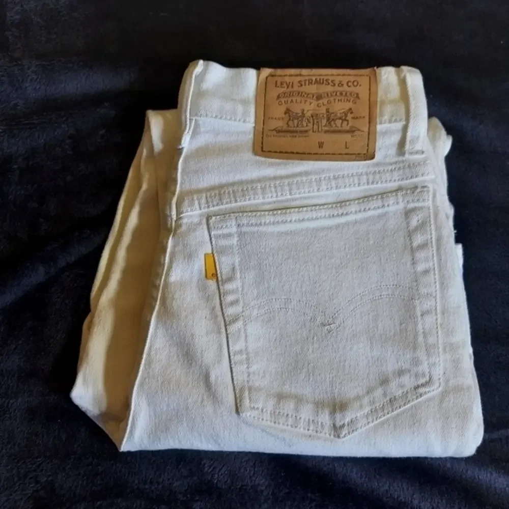 Levi's High Rise White Jeans skinny legs